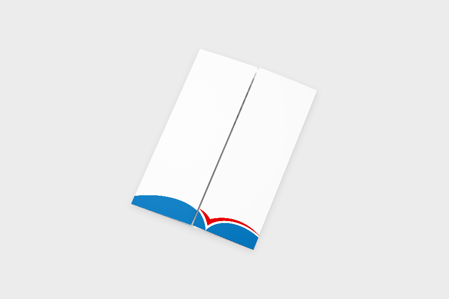 Geschlossener Altarfalz-Flyer – kompakte Darstellung eines 6-seitigen Falzflyers